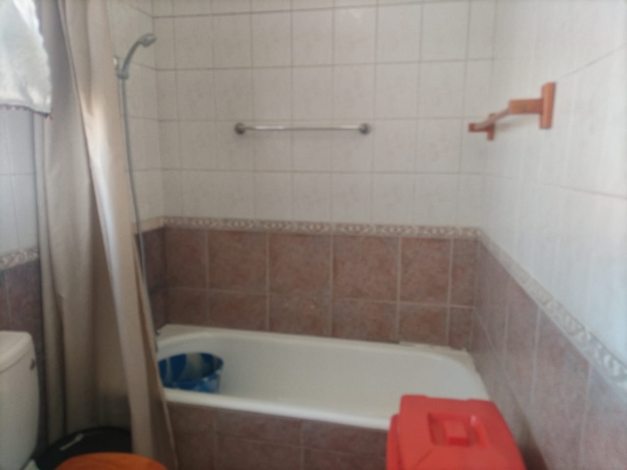 4 Bedroom Property for Sale in Rembrandt Park Gauteng