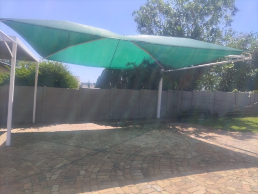 4 Bedroom Property for Sale in Rembrandt Park Gauteng