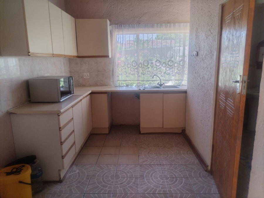 4 Bedroom Property for Sale in Rembrandt Park Gauteng