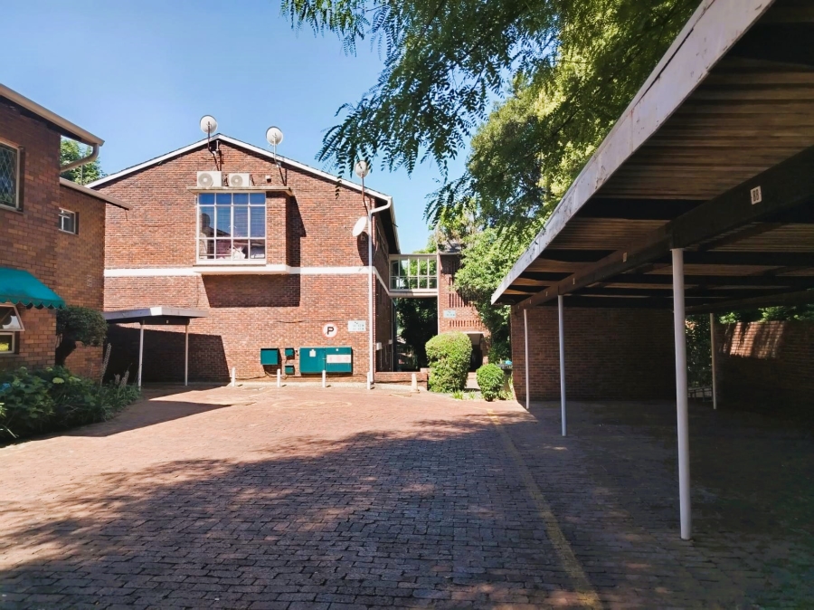 To Let 1 Bedroom Property for Rent in Sandown Gauteng