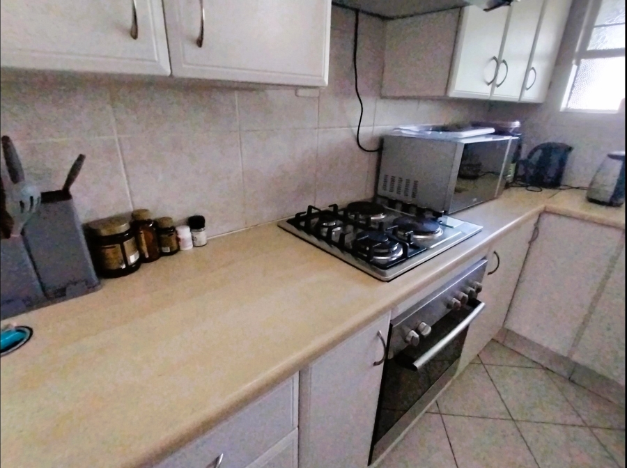 To Let 1 Bedroom Property for Rent in Sandown Gauteng