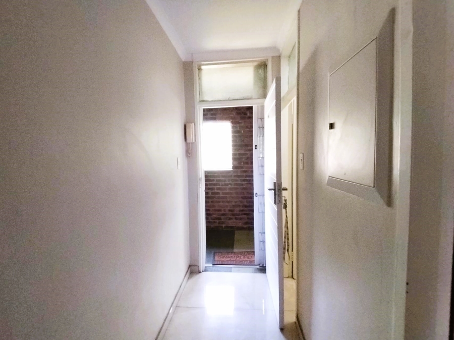 To Let 1 Bedroom Property for Rent in Sandown Gauteng