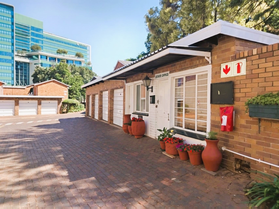 To Let 1 Bedroom Property for Rent in Sandown Gauteng