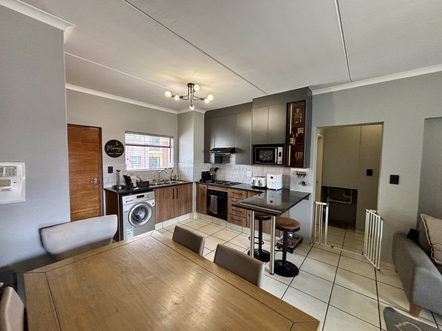 2 Bedroom Property for Sale in Barbeque Downs Gauteng