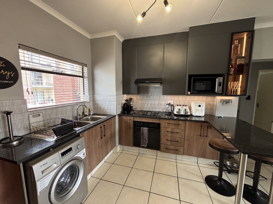 2 Bedroom Property for Sale in Barbeque Downs Gauteng