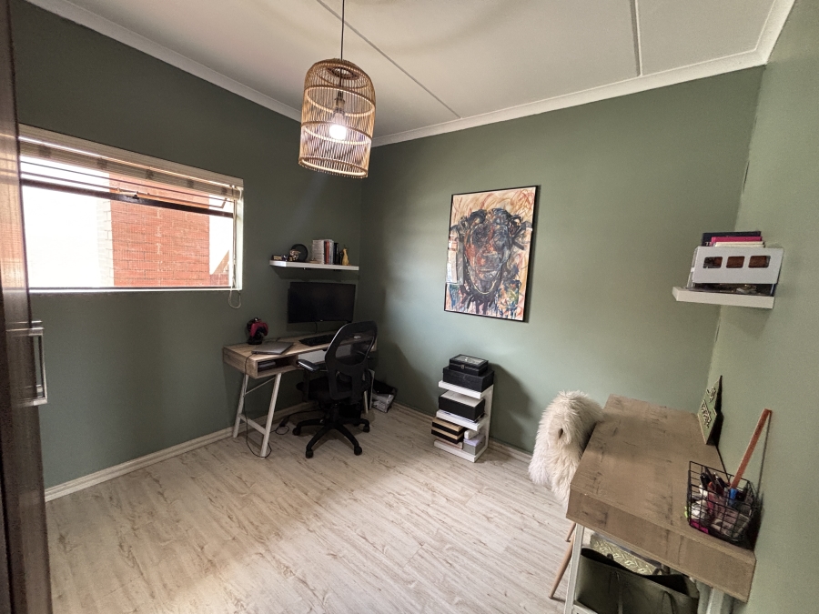 2 Bedroom Property for Sale in Barbeque Downs Gauteng