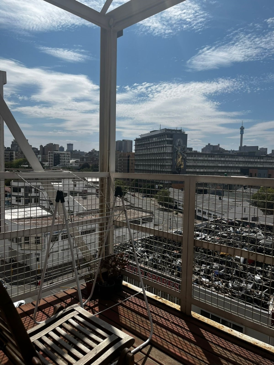 1 Bedroom Property for Sale in Maboneng Gauteng