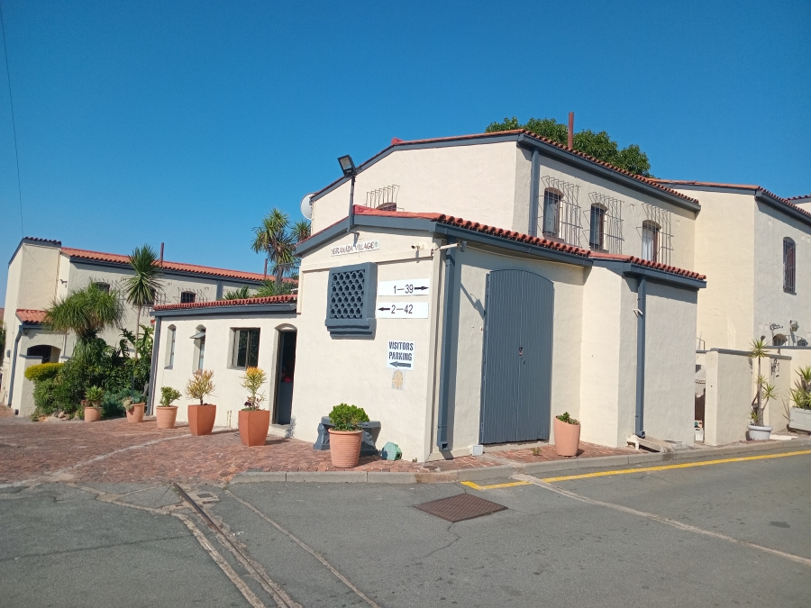 3 Bedroom Property for Sale in Corlett Gardens Gauteng