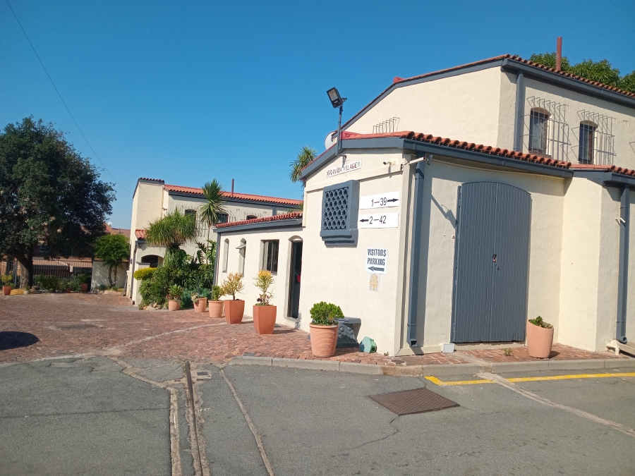 3 Bedroom Property for Sale in Corlett Gardens Gauteng