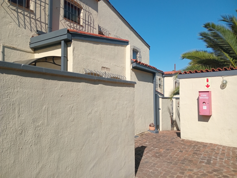 3 Bedroom Property for Sale in Corlett Gardens Gauteng