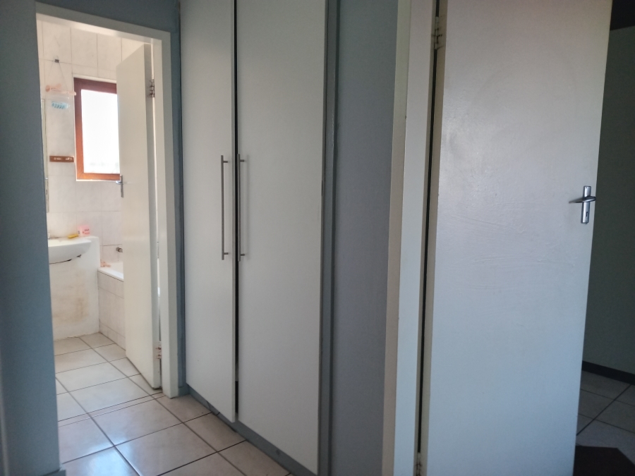 3 Bedroom Property for Sale in Corlett Gardens Gauteng