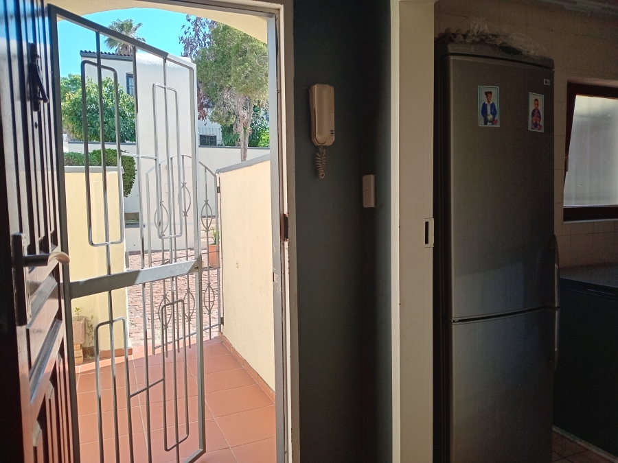 3 Bedroom Property for Sale in Corlett Gardens Gauteng