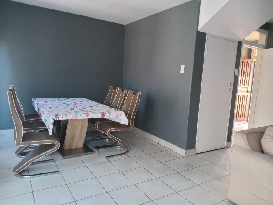 3 Bedroom Property for Sale in Corlett Gardens Gauteng