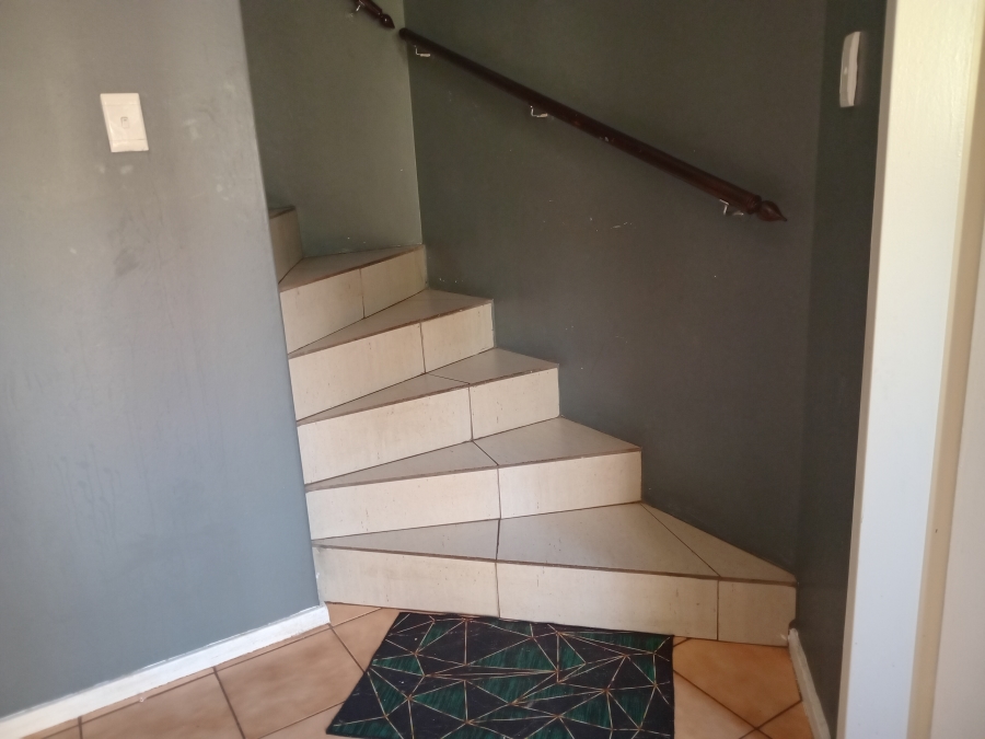 3 Bedroom Property for Sale in Corlett Gardens Gauteng