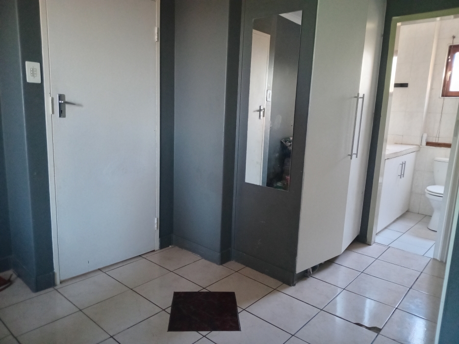 3 Bedroom Property for Sale in Corlett Gardens Gauteng