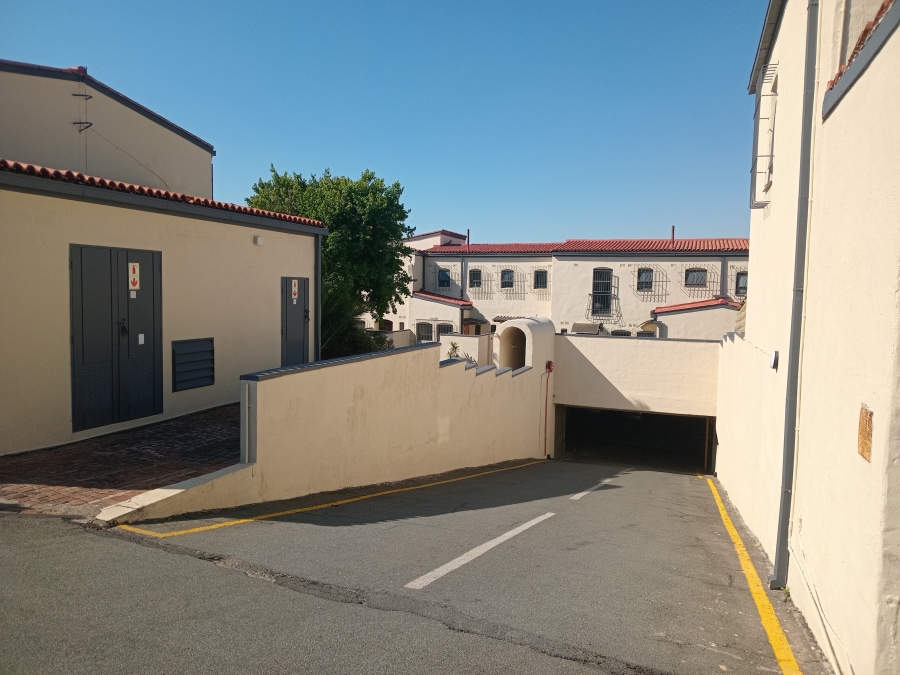 3 Bedroom Property for Sale in Corlett Gardens Gauteng