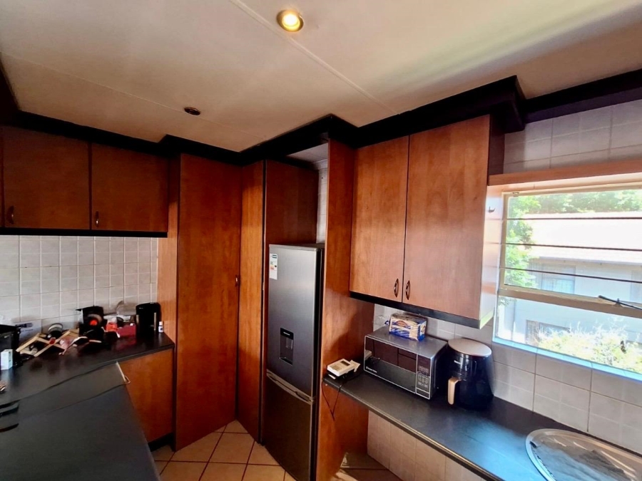 3 Bedroom Property for Sale in Die Hoewes Gauteng