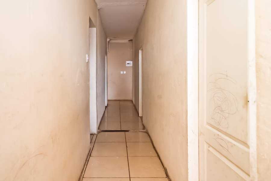 10 Bedroom Property for Sale in Highlands North Gauteng