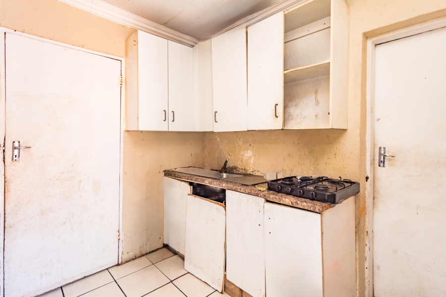 10 Bedroom Property for Sale in Highlands North Gauteng