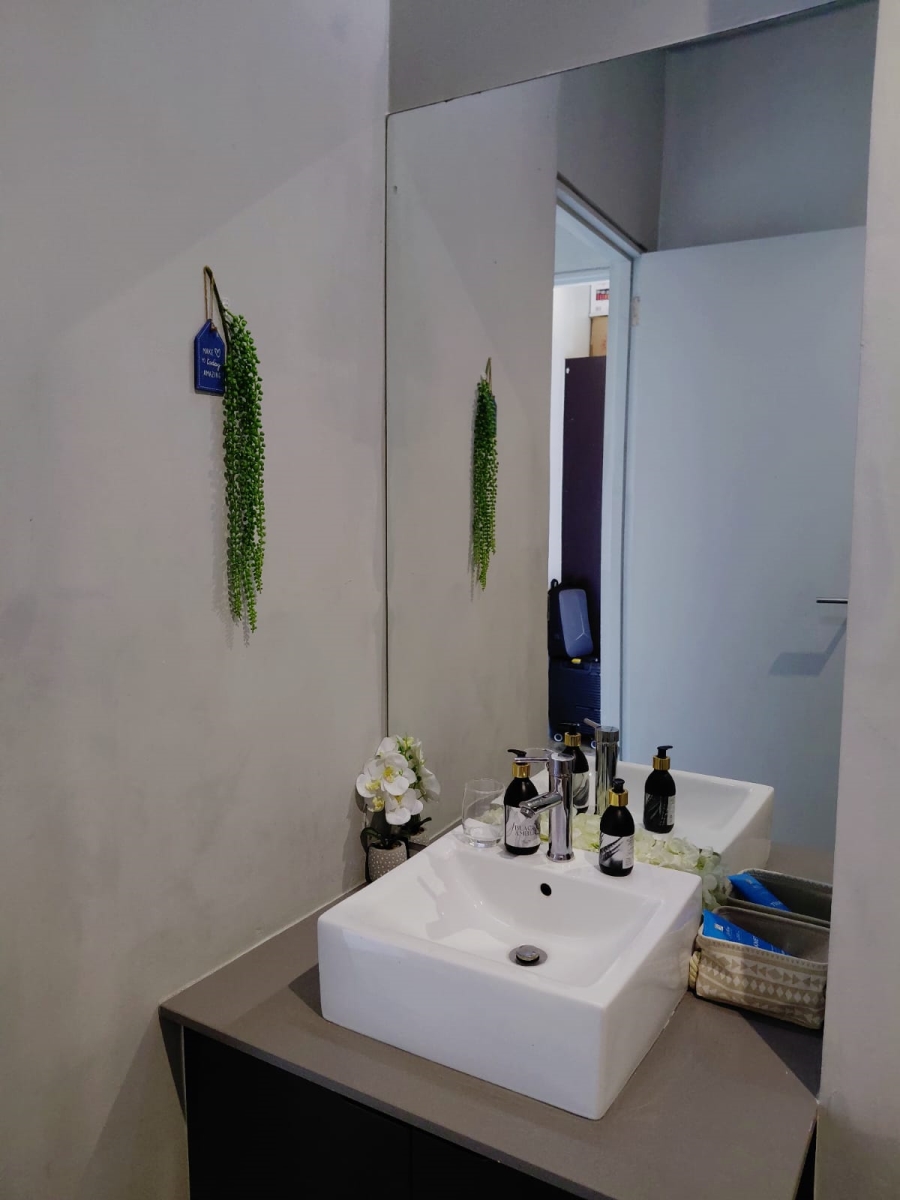 1 Bedroom Property for Sale in Doornfontein Gauteng