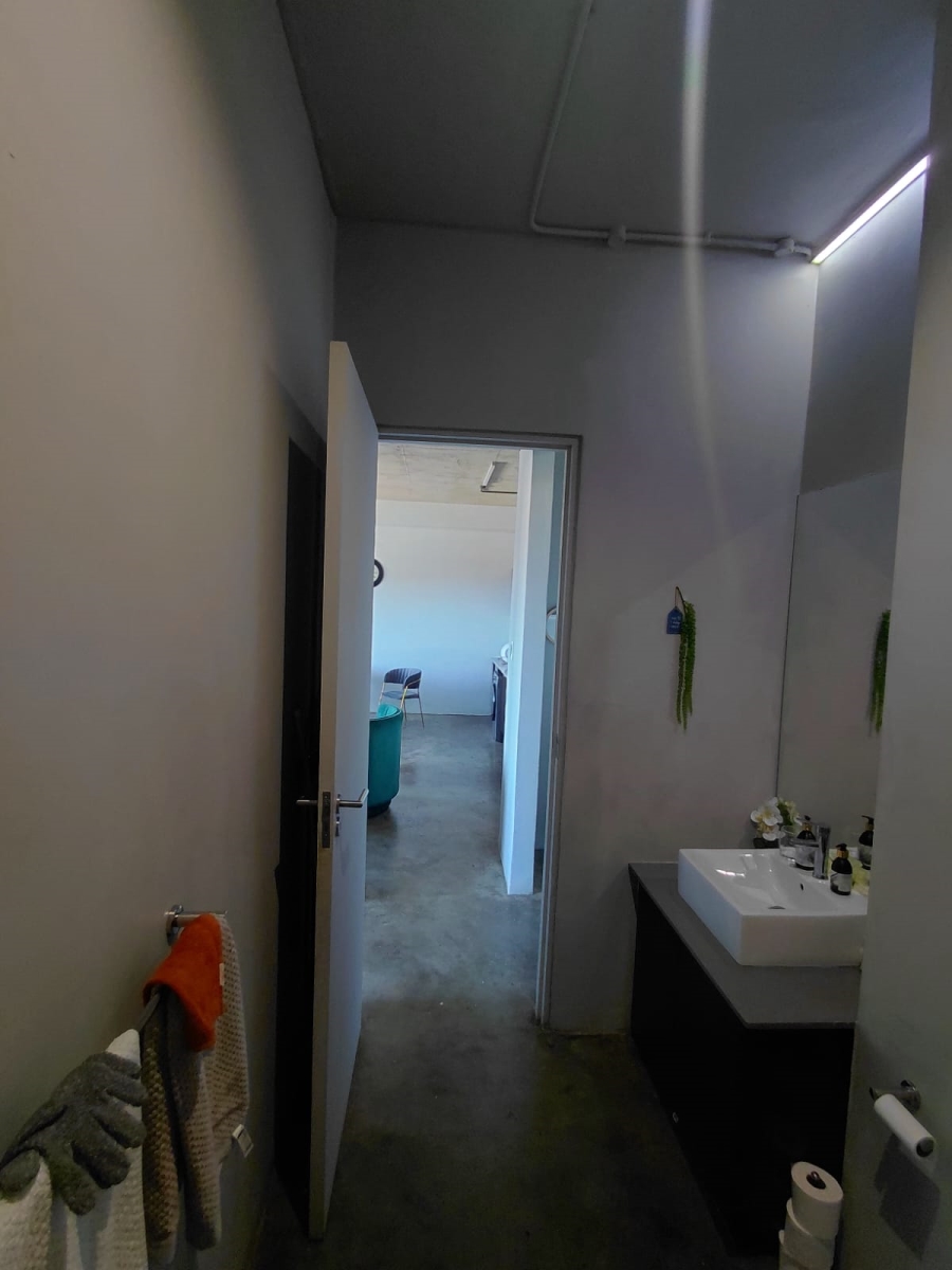 1 Bedroom Property for Sale in Doornfontein Gauteng