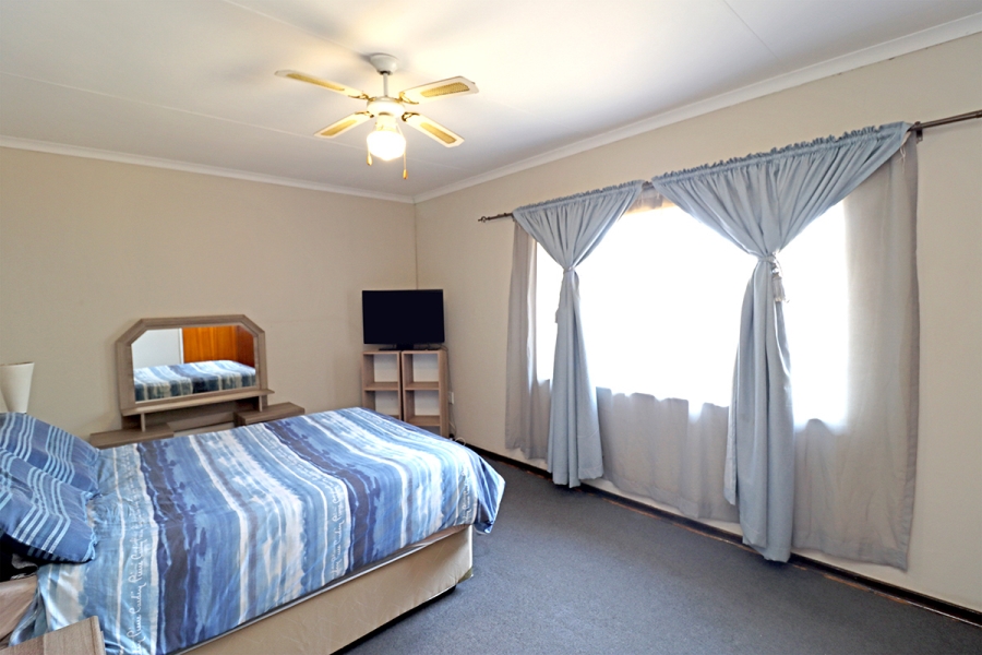 4 Bedroom Property for Sale in Marais Steyn Park Gauteng