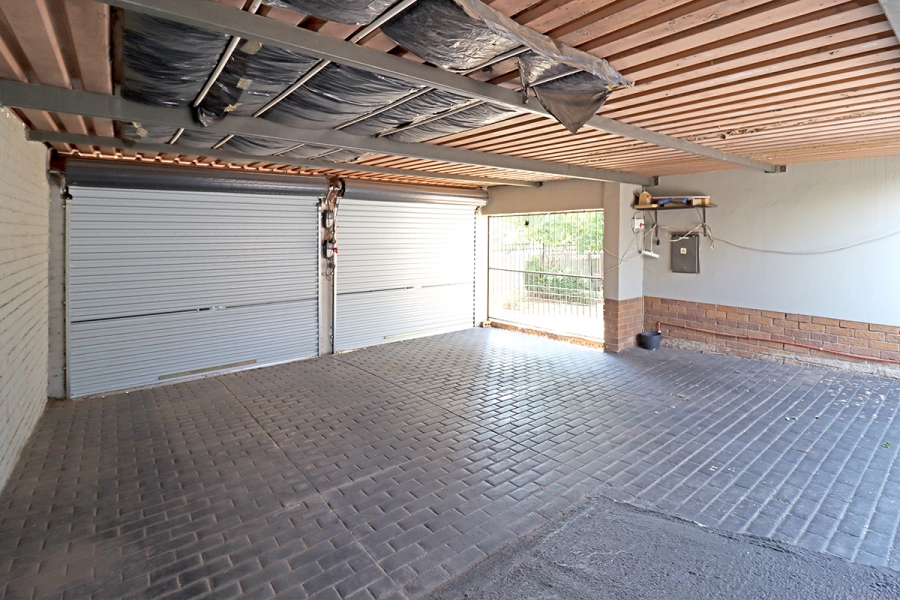 4 Bedroom Property for Sale in Marais Steyn Park Gauteng