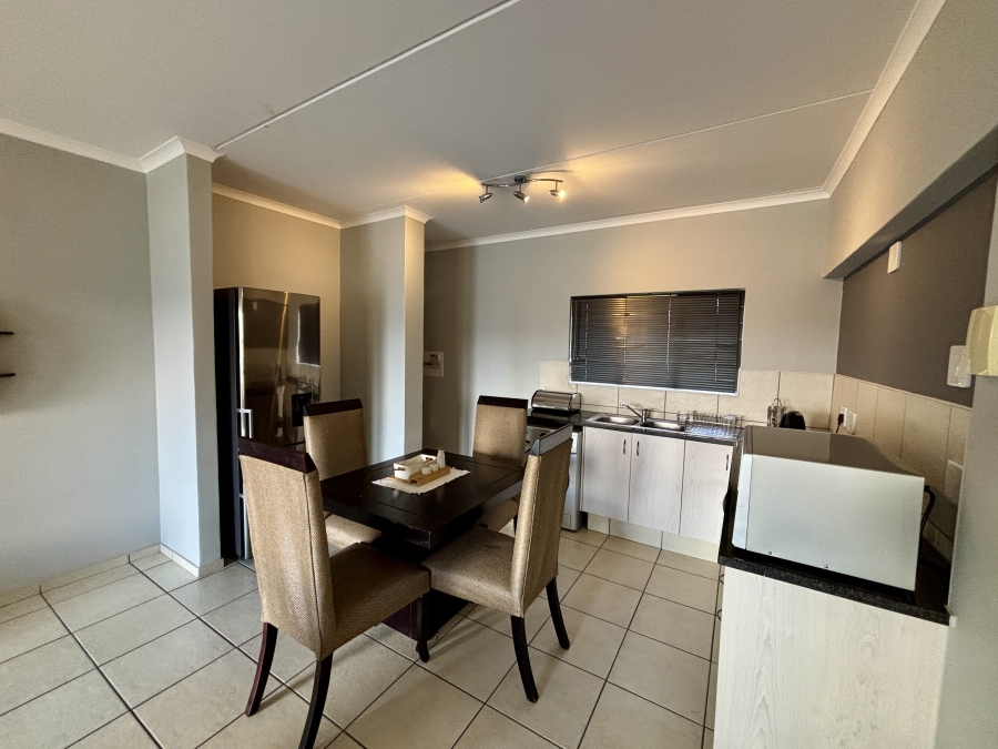 To Let 2 Bedroom Property for Rent in Barbeque Downs Gauteng