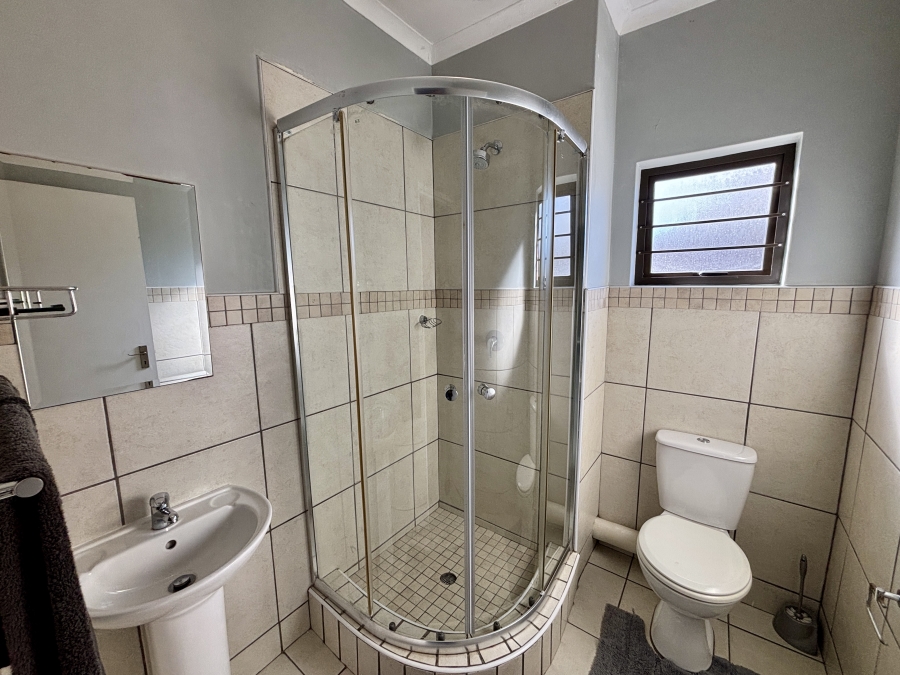 To Let 2 Bedroom Property for Rent in Barbeque Downs Gauteng