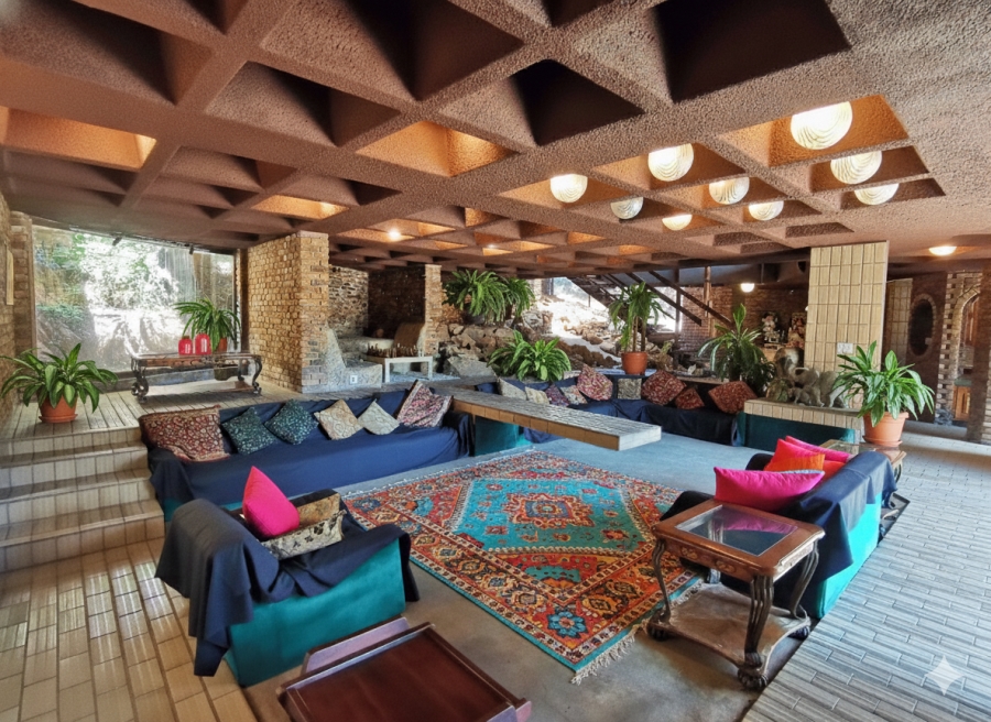 5 Bedroom Property for Sale in Meyerspark Gauteng