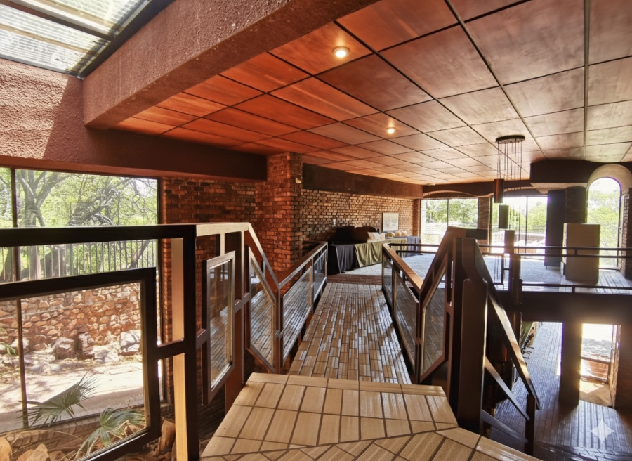 5 Bedroom Property for Sale in Meyerspark Gauteng