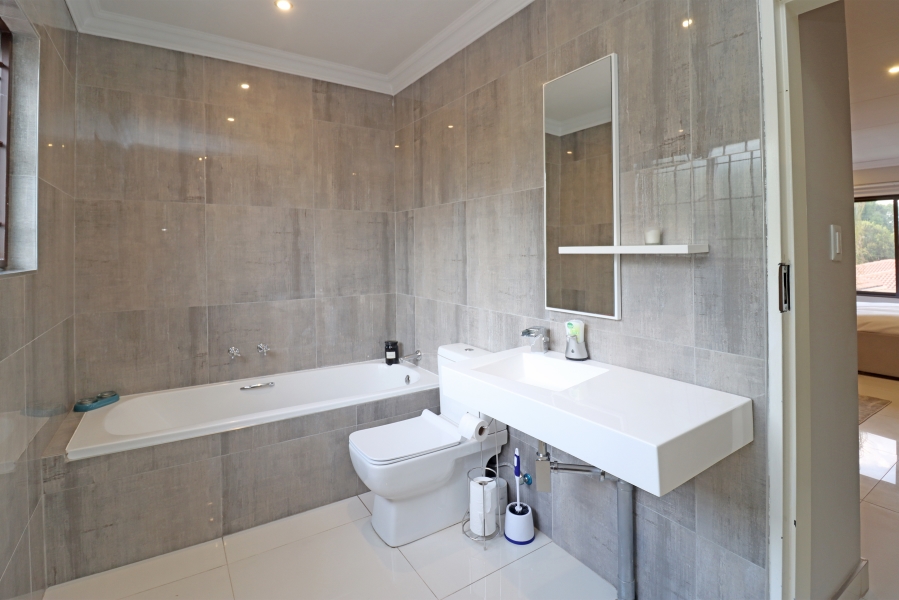 3 Bedroom Property for Sale in Rivonia Gauteng