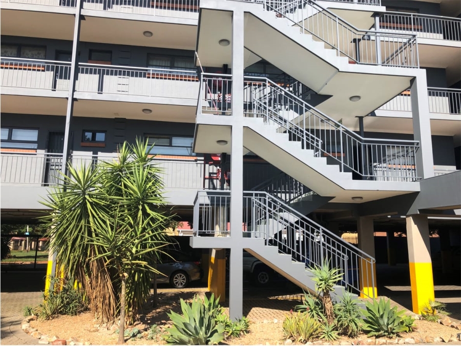 2 Bedroom Property for Sale in Weavind Park Gauteng