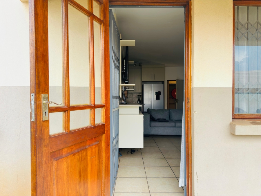 2 Bedroom Property for Sale in Hesteapark Gauteng