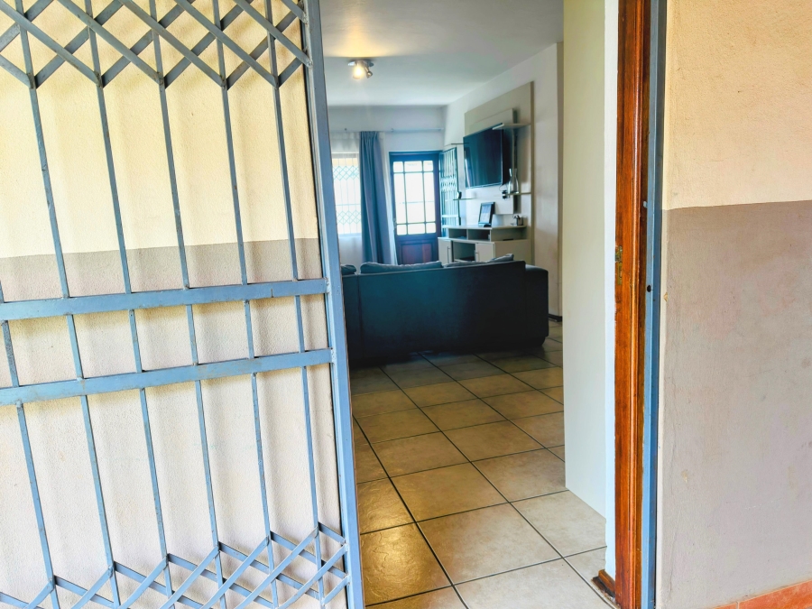 2 Bedroom Property for Sale in Hesteapark Gauteng
