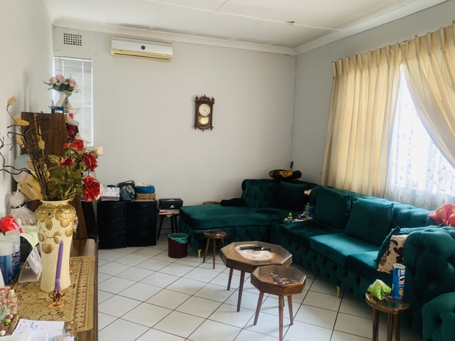 4 Bedroom Property for Sale in Bezuidenhout Valley Gauteng