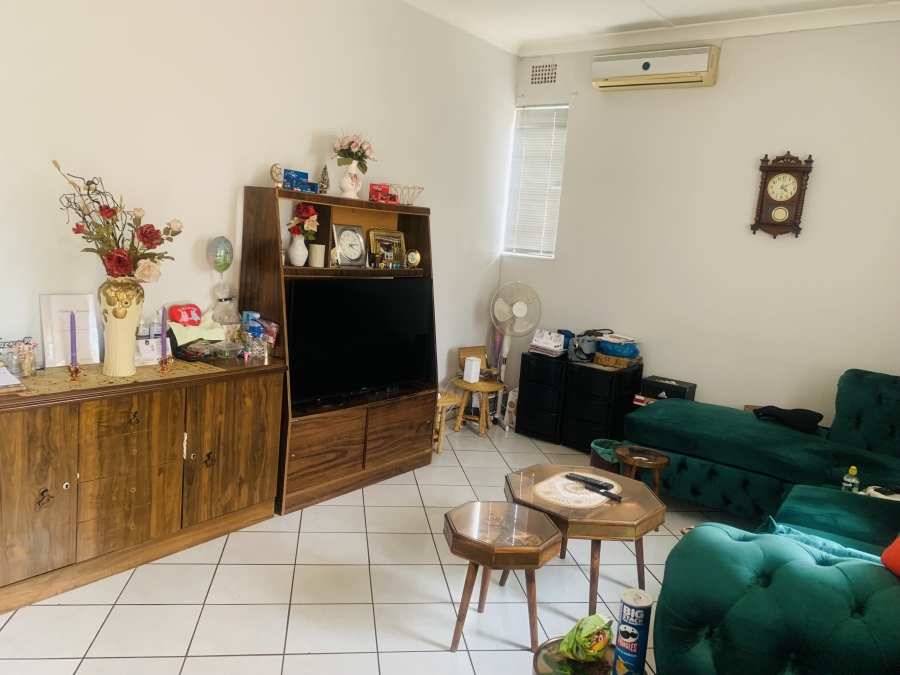 4 Bedroom Property for Sale in Bezuidenhout Valley Gauteng