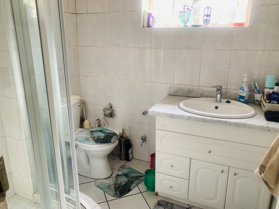 4 Bedroom Property for Sale in Bezuidenhout Valley Gauteng