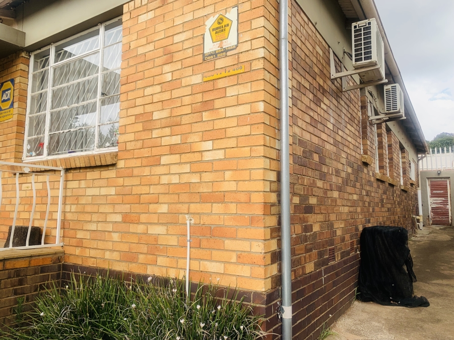 4 Bedroom Property for Sale in Bezuidenhout Valley Gauteng