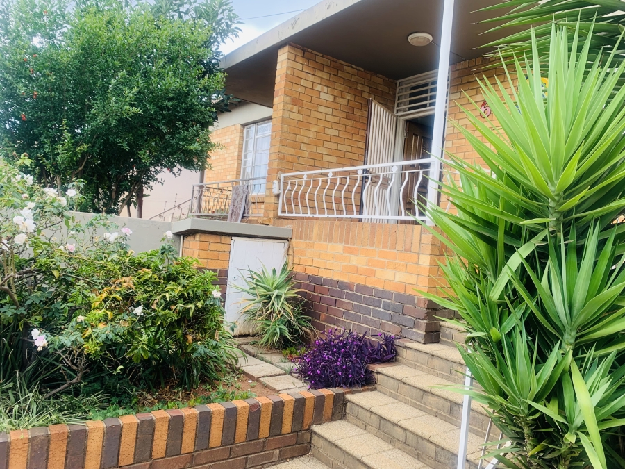 4 Bedroom Property for Sale in Bezuidenhout Valley Gauteng