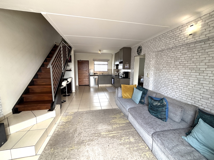 3 Bedroom Property for Sale in Barbeque Downs Gauteng