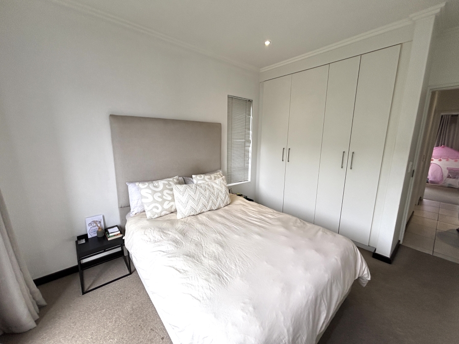 2 Bedroom Property for Sale in Barbeque Downs Gauteng