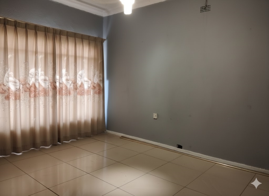 2 Bedroom Property for Sale in La Rochelle Gauteng