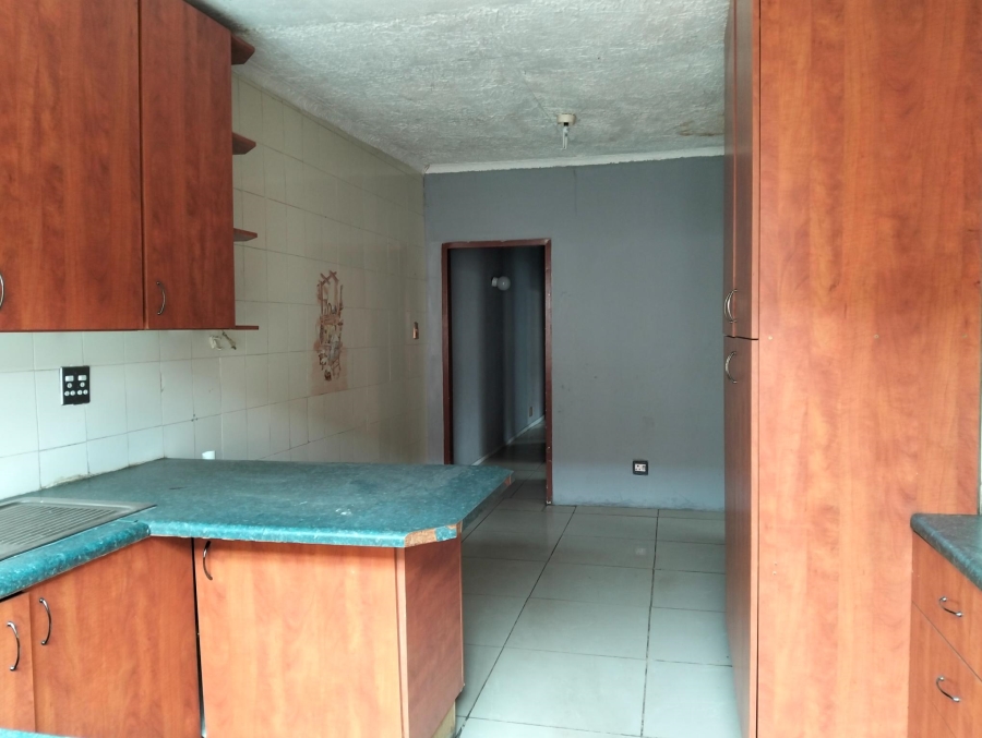 2 Bedroom Property for Sale in La Rochelle Gauteng
