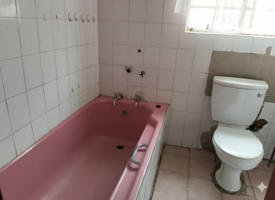 2 Bedroom Property for Sale in La Rochelle Gauteng
