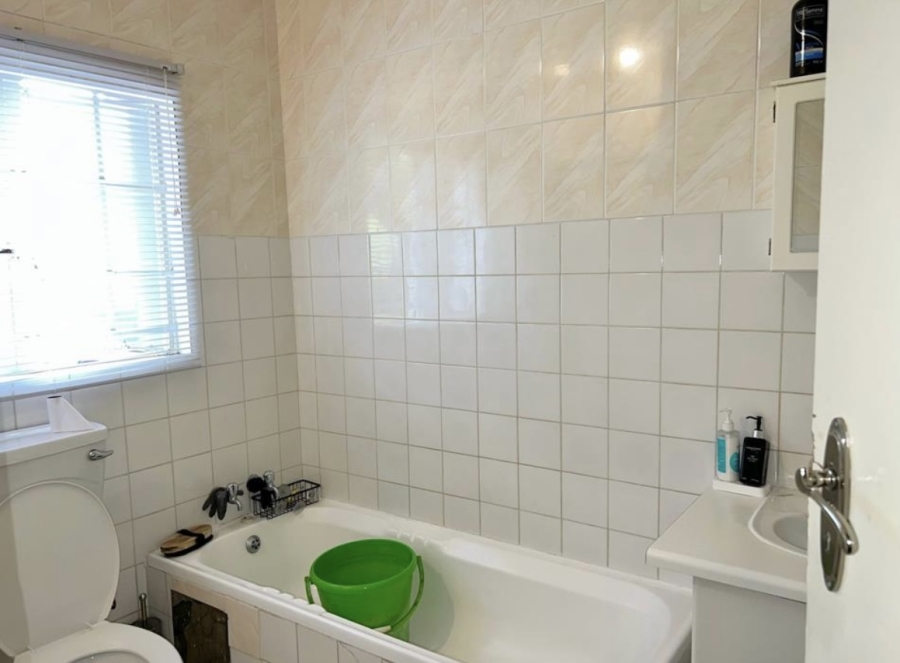 To Let 2 Bedroom Property for Rent in Morningside Gauteng