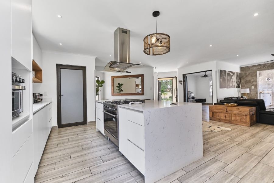 4 Bedroom Property for Sale in Barbeque Downs Gauteng