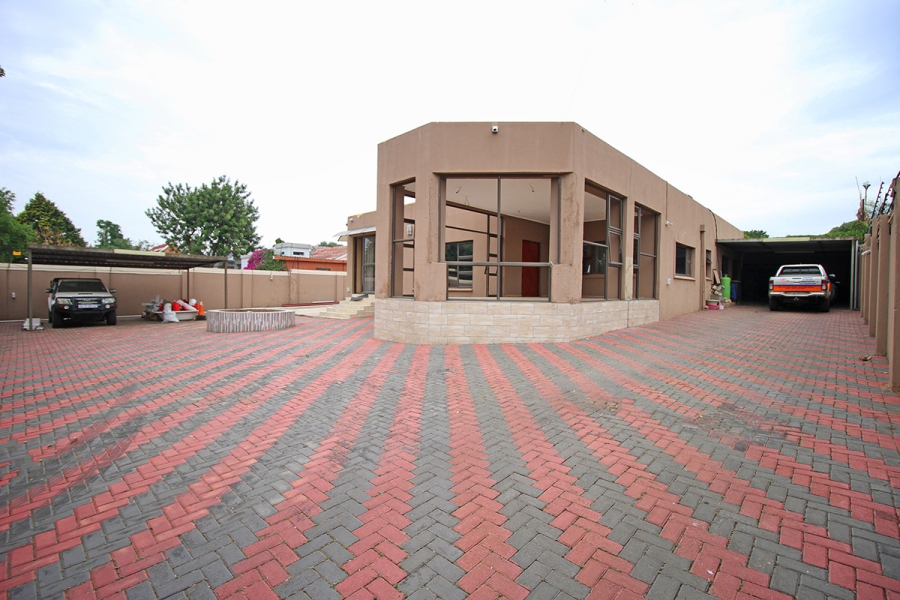 4 Bedroom Property for Sale in South Kensington Gauteng