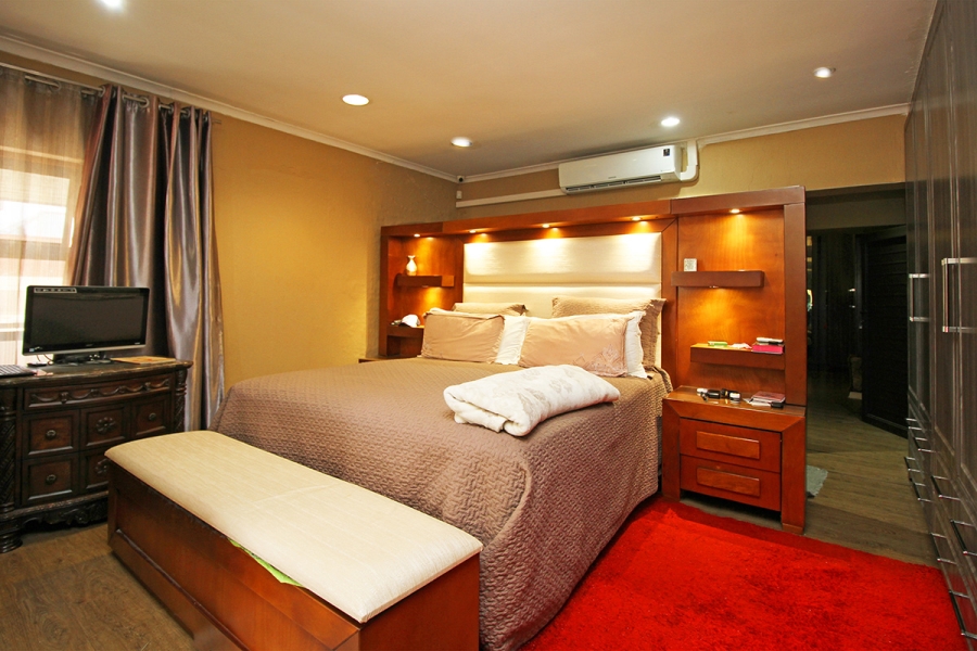 4 Bedroom Property for Sale in South Kensington Gauteng