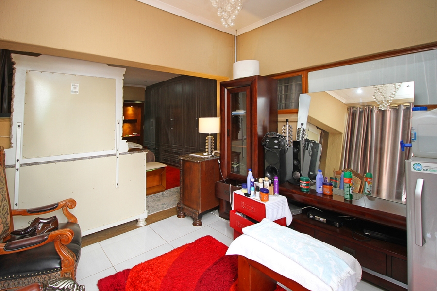 4 Bedroom Property for Sale in South Kensington Gauteng